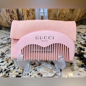 Small Pink Comb with Coordinating Pouch Gift with Purchase by Gucci Beauty